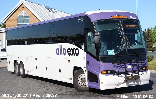 BUS/AUTOBUS: MCI J4500 2011 Keolis