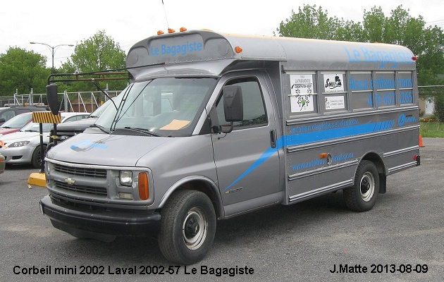 BUS/AUTOBUS: Corbeil Mini 2002 Autobus Laval