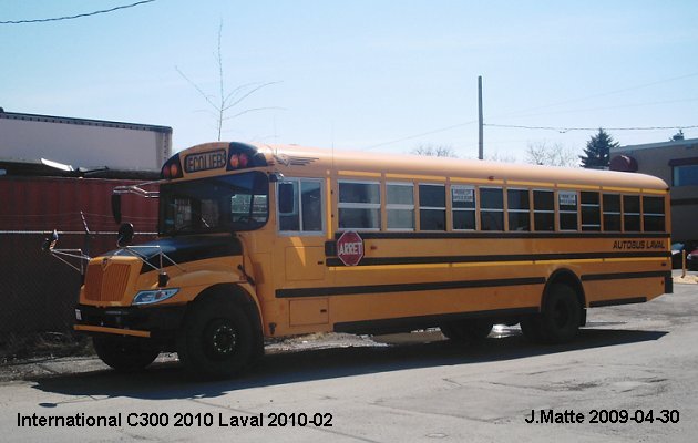 BUS/AUTOBUS: International C300 2010 Laval