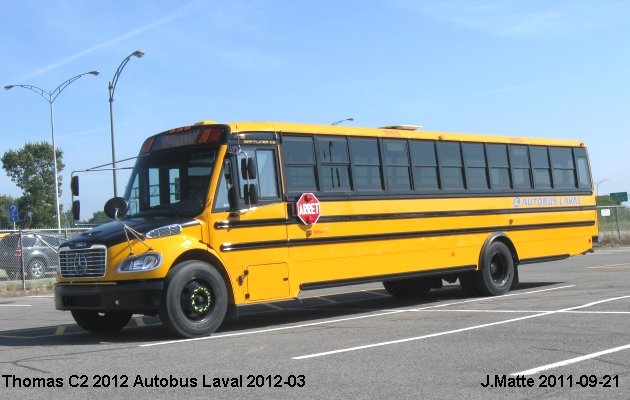 BUS/AUTOBUS: Thomas C2 2012 Laval