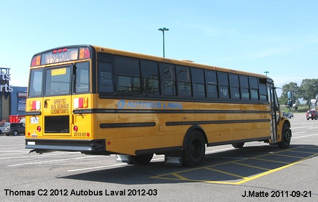 BUS/AUTOBUS: Thomas C2 2012 Laval