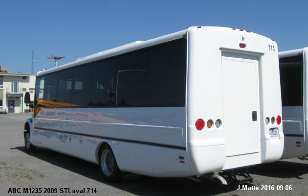 BUS/AUTOBUS: ABC M1235 2009 Laval