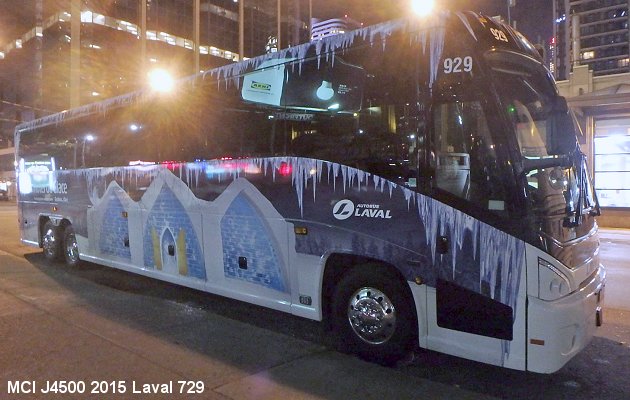 BUS/AUTOBUS: MCI J4500 2015 Laval