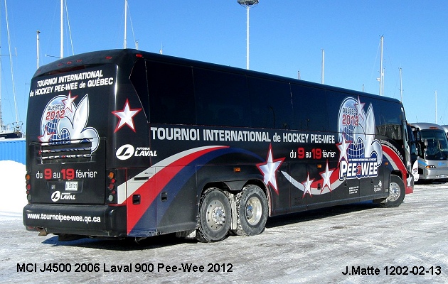 BUS/AUTOBUS: MCI J4500 2006 Laval