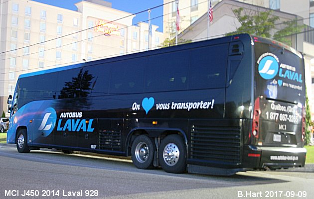 BUS/AUTOBUS: MCI J4500 2014 Laval