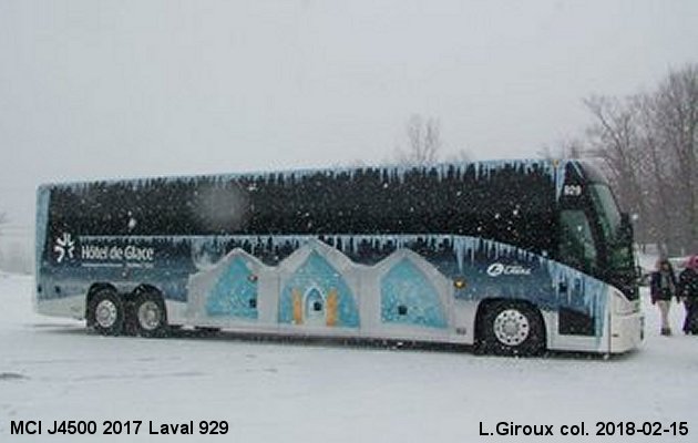 BUS/AUTOBUS: MCI J4500 2007 Laval