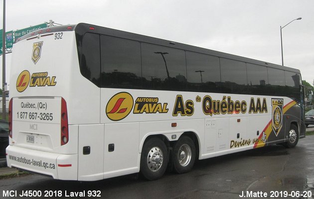 BUS/AUTOBUS: MCI J4500 2018 Laval