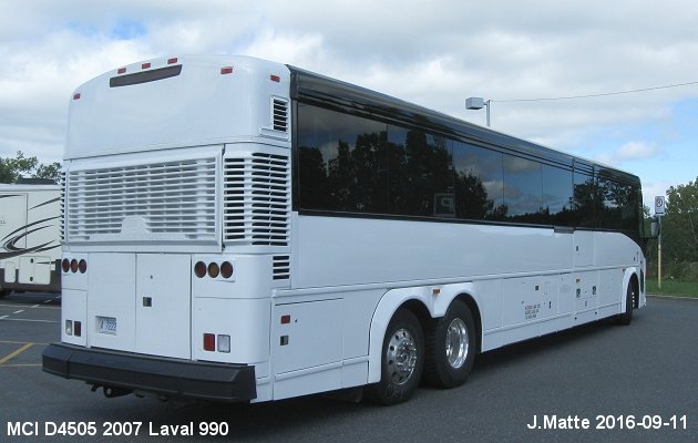 BUS/AUTOBUS: MCI D4505 2007 Laval