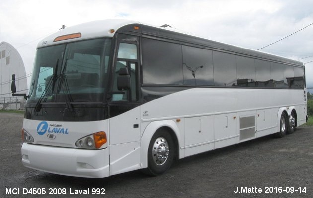 BUS/AUTOBUS: MCI D4505 2008 Laval