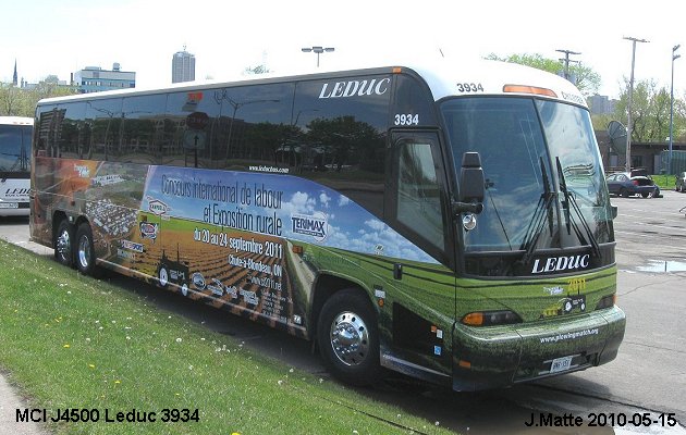 BUS/AUTOBUS: MCI J4500 2010 Leduc