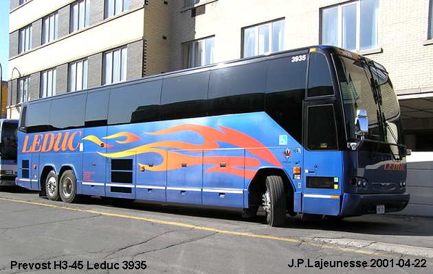 BUS/AUTOBUS: Prevost H3-45 2001 Leduc