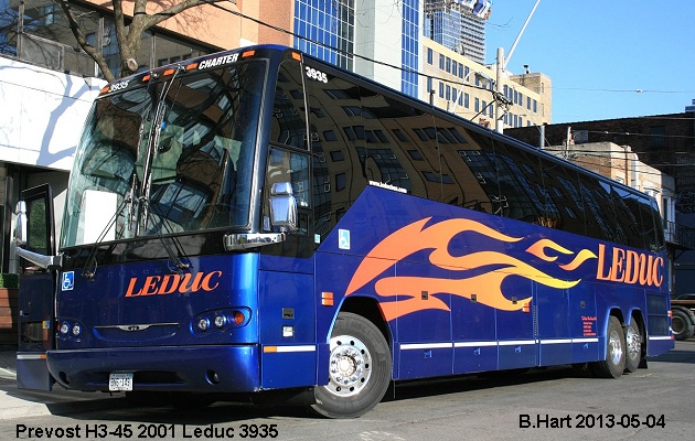 BUS/AUTOBUS: Prevost H3-45 2001 Leduc