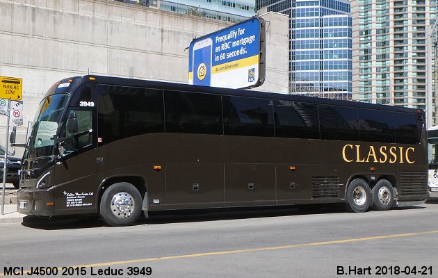 BUS/AUTOBUS: MCI J4500 2015 Leduc