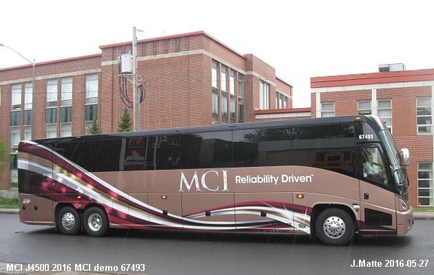 BUS/AUTOBUS: MCI J4500 2016 MCI