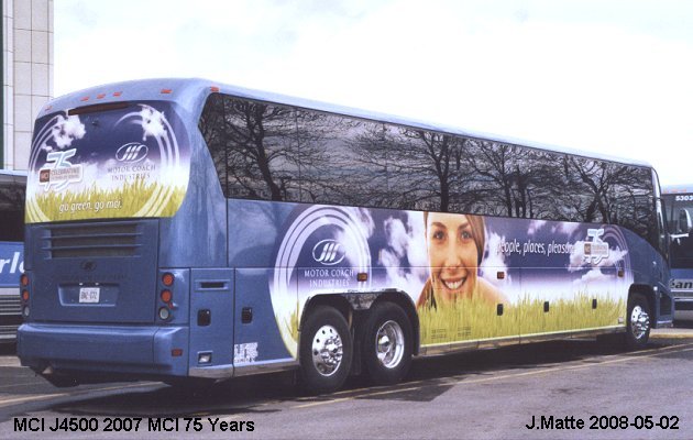 BUS/AUTOBUS: MCI J4500 2007 MCI