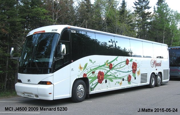 BUS/AUTOBUS: MCI J4500 2009 Menard