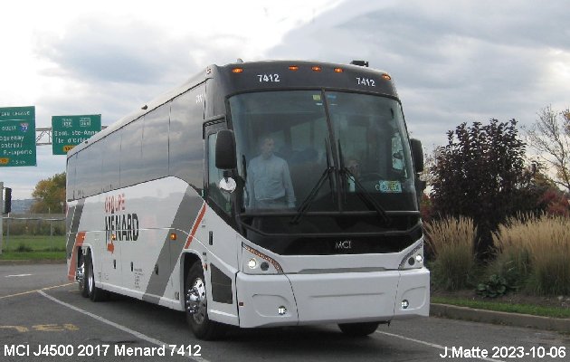 BUS/AUTOBUS: MCI J4500 2017 Menard