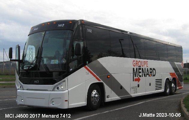 BUS/AUTOBUS: MCI J4500 2017 Menard