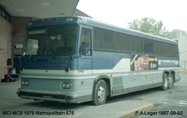 BUS/AUTOBUS: MCI MC 9 1980 Metropolitain