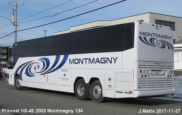 BUS/AUTOBUS: Prevost H3-45 2003 Montmagny