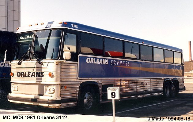 BUS/AUTOBUS: MCI MC 9 1981 Orleans