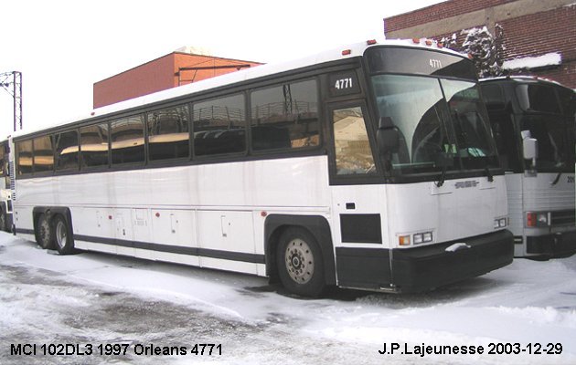 BUS/AUTOBUS: MCI 102DL3 1997 Orleans