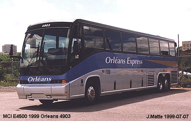 BUS/AUTOBUS: MCI E4500 1999 Orleans