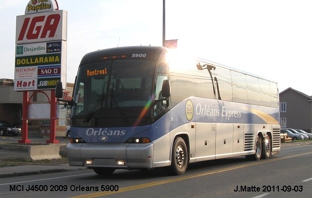 BUS/AUTOBUS: MCI J4500 2009 Orleans