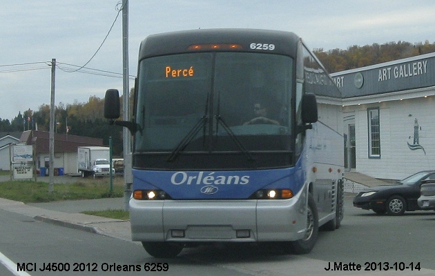 BUS/AUTOBUS: MCI J4500 2012 Orleans