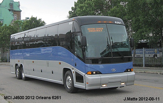 BUS/AUTOBUS: MCI J4500 2012 Orleans