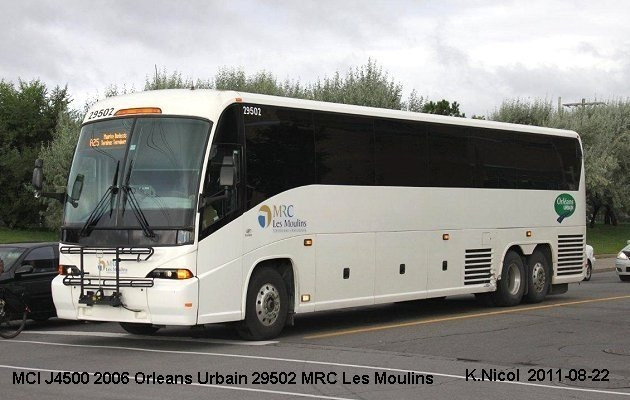 BUS/AUTOBUS: MCI J4500 2006 Orleans Urbain