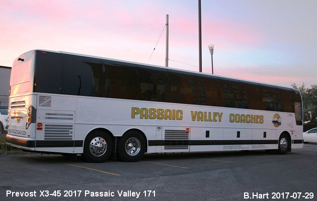 BUS/AUTOBUS: Prevost X3-45 2017 Passaic Valley