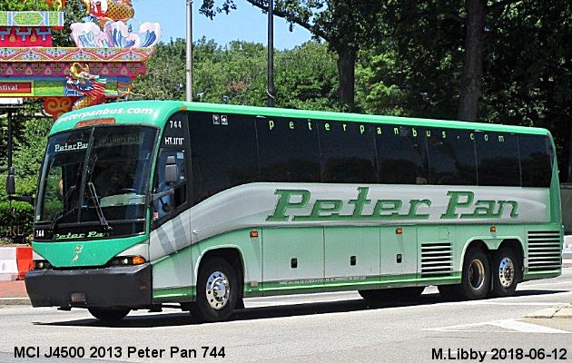 BUS/AUTOBUS: MCI J4500 2013 Peter Pan