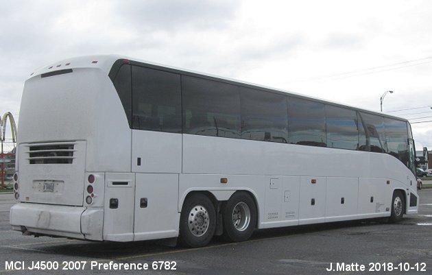 BUS/AUTOBUS: MCI J4500 2007 Preference