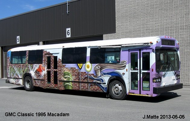 BUS/AUTOBUS: GMC Classic 1985 Macadam