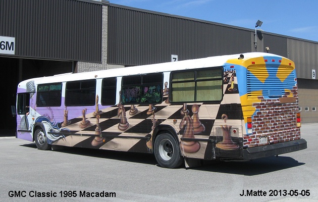 BUS/AUTOBUS: GMC Classic 1985 Macadam