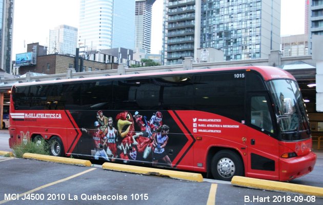 BUS/AUTOBUS: MCI J4500 2010 Quebecoise