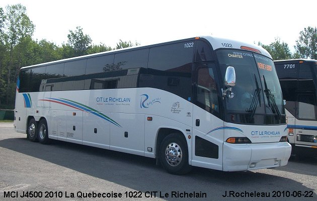 BUS/AUTOBUS: MCI J4500 2010 Quebecoise