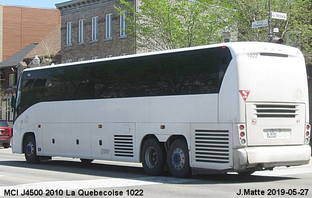 BUS/AUTOBUS: MCI J4500 2010 Quebecoise