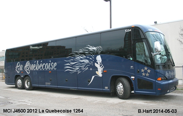 BUS/AUTOBUS: MCI J4500 2012 Quebecoise