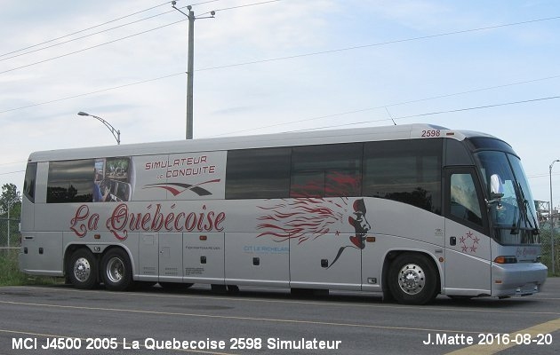 BUS/AUTOBUS: MCI J4500 2005 Quebecoise