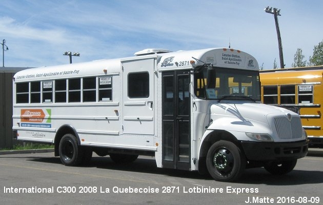 BUS/AUTOBUS: International C300 2008 La Quebecoise