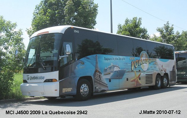 BUS/AUTOBUS: MCI J4500 2009 Quebecoise