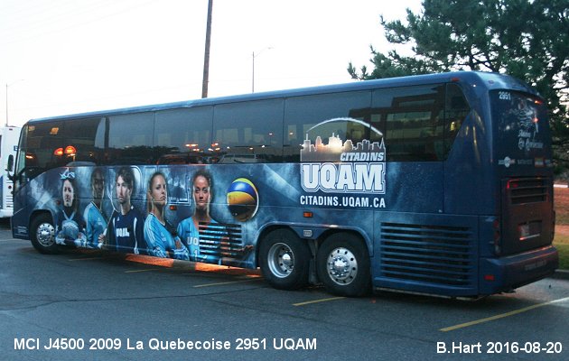 BUS/AUTOBUS: MCI J4500 2009 Quebecoise