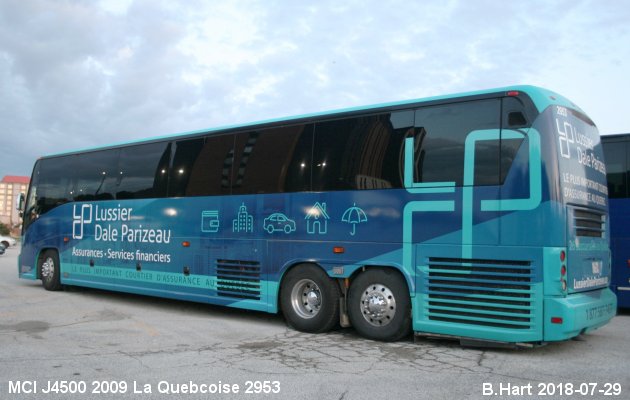 BUS/AUTOBUS: MCI J4500 2009 Laval