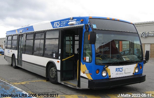 BUS/AUTOBUS: Novabus LFS 2005 Fleurs de Lys