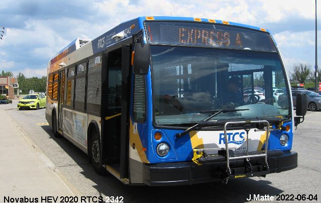 BUS/AUTOBUS: Novabus HEV 2020 Fleurs de Lys