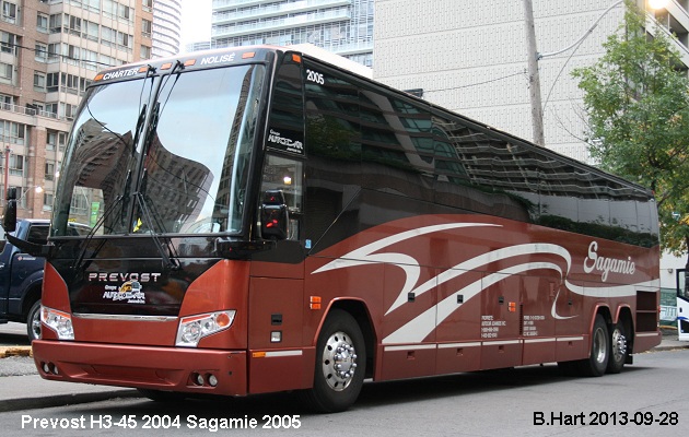 BUS/AUTOBUS: Prevost H3-45 2004 Sagamie