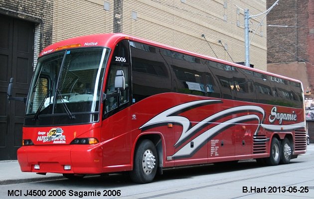 BUS/AUTOBUS: MCI J4500 2006 Sagamie