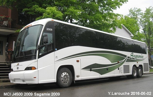 BUS/AUTOBUS: MCI J4500 2009 Sagamie